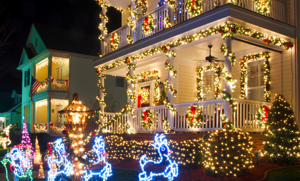 House adorned with festive holiday lights, powered by solar energy solutions from Sun Energy Today for sustainable holiday cheer.